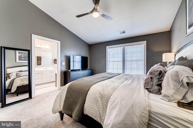 947 HARRISON CIR, Alexandria, VA 22304