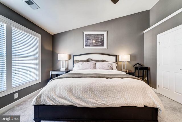 947 HARRISON CIR, Alexandria, VA 22304