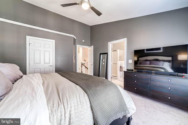 947 HARRISON CIR, Alexandria, VA 22304