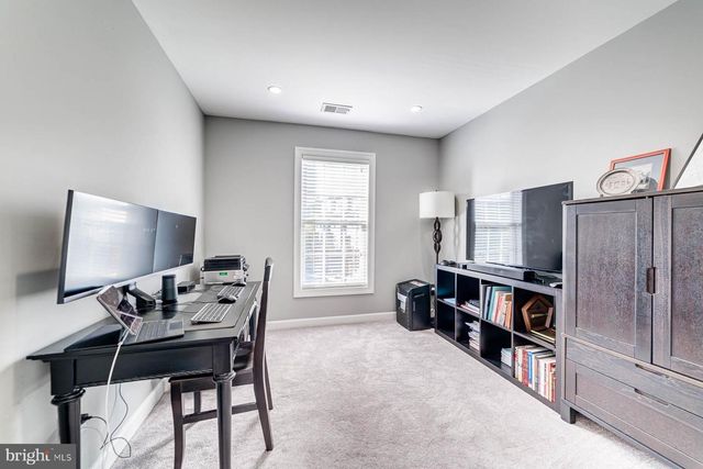 947 HARRISON CIR, Alexandria, VA 22304