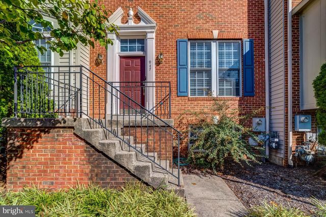 947 HARRISON CIR, Alexandria, VA 22304