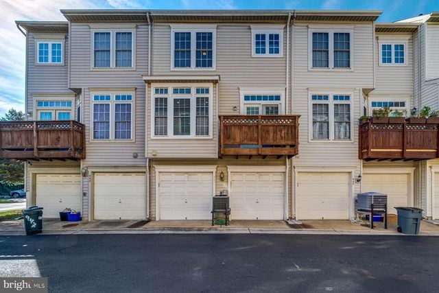947 HARRISON CIR, Alexandria, VA 22304