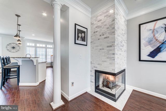 947 HARRISON CIR, Alexandria, VA 22304