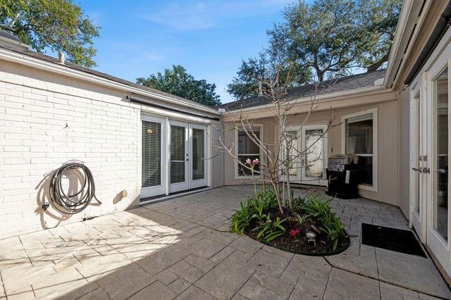 12800 Briar Forest Drive 110, Houston, TX 77077