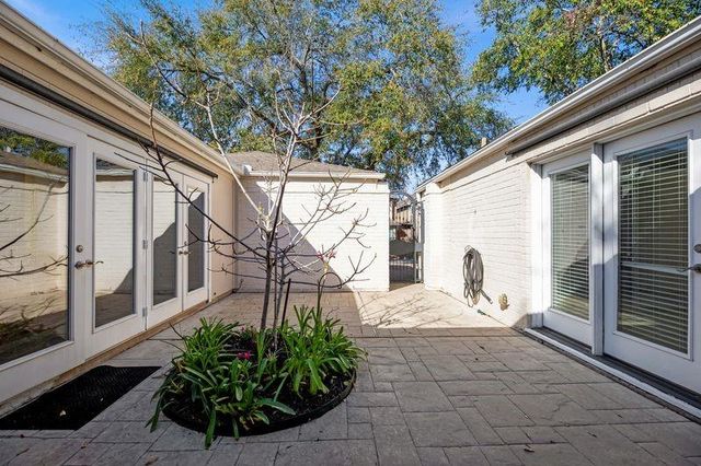 12800 Briar Forest Drive 110, Houston, TX 77077