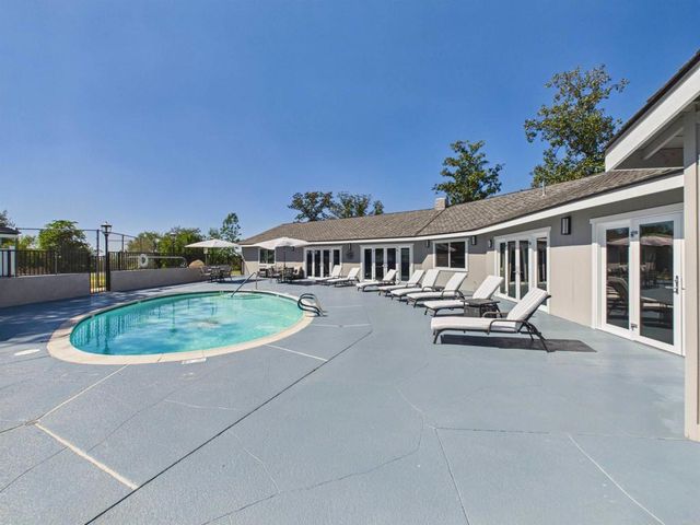 18218 Paradise Mountain Road 220, Valley Center, CA 92082