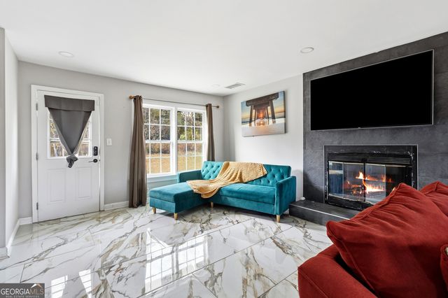 15 OAK HILL Court, Mcdonough, GA 30253