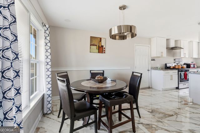 15 OAK HILL Court, Mcdonough, GA 30253