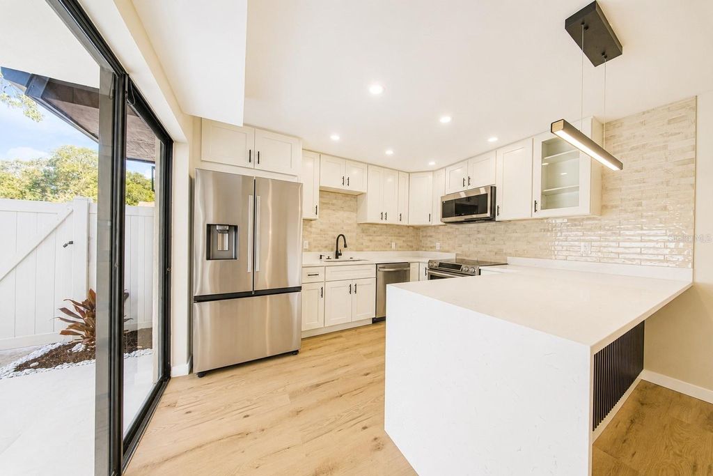 Image 3 of property listing at 4030 SHANNON BROWN DRIVE, Orlando, FL 32808
