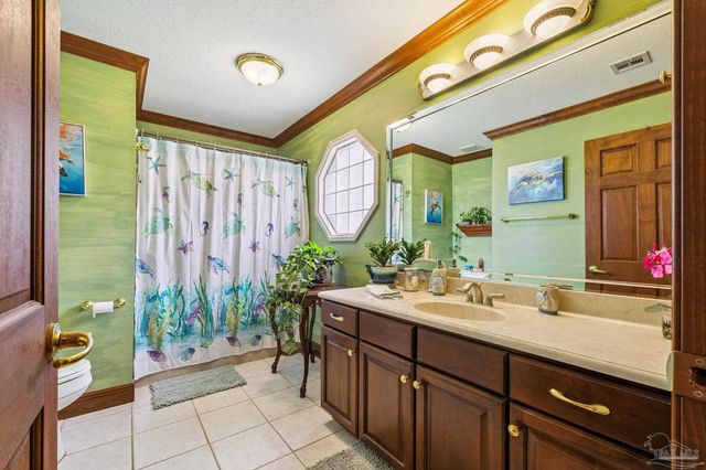 7121 Wells Ave, Navarre, FL 32566