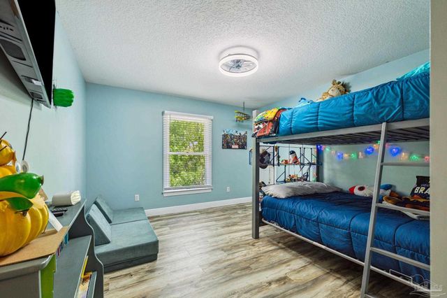 7121 Wells Ave, Navarre, FL 32566