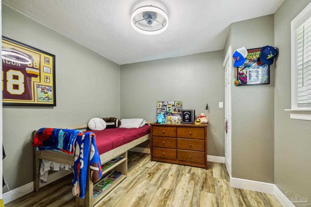 7121 Wells Ave, Navarre, FL 32566