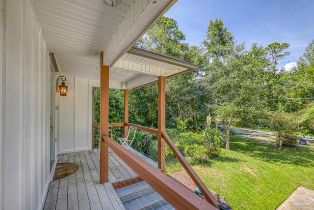 7121 Wells Ave, Navarre, FL 32566