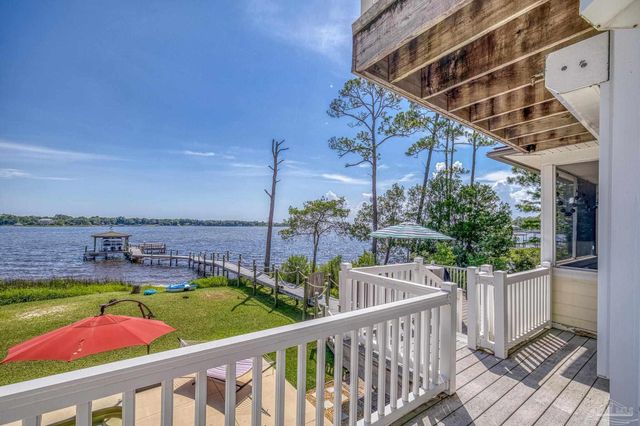 7121 Wells Ave, Navarre, FL 32566