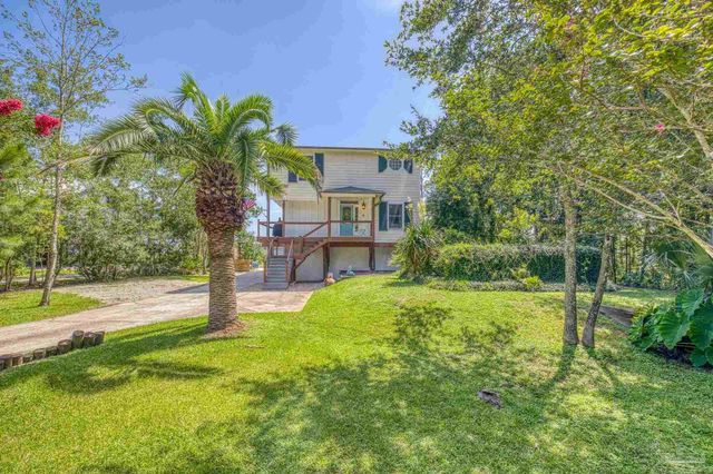 7121 Wells Ave, Navarre, FL 32566