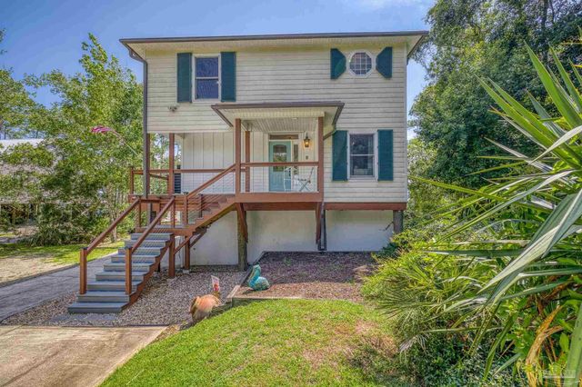 7121 Wells Ave, Navarre, FL 32566