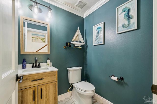 7121 Wells Ave, Navarre, FL 32566