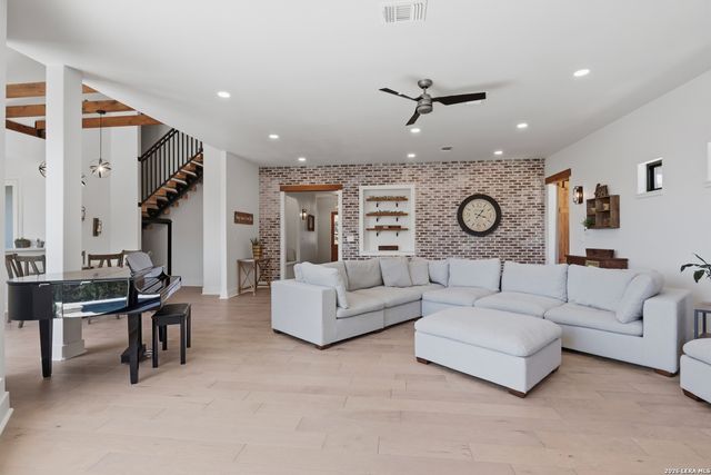 231 River Bend Place, Spring Branch, TX 78070