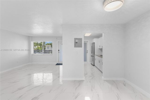 1030 9th Street 204, Miami Beach, FL 33139