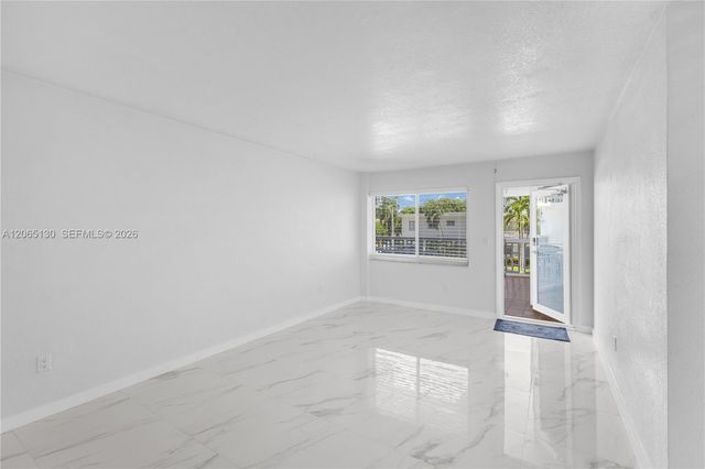 1030 9th Street 204, Miami Beach, FL 33139