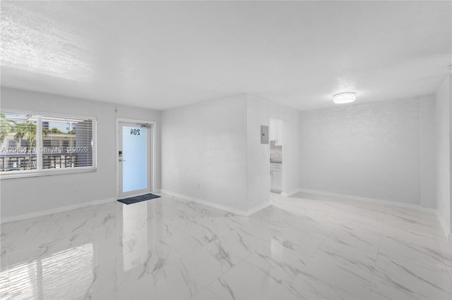 1030 9th Street 204, Miami Beach, FL 33139