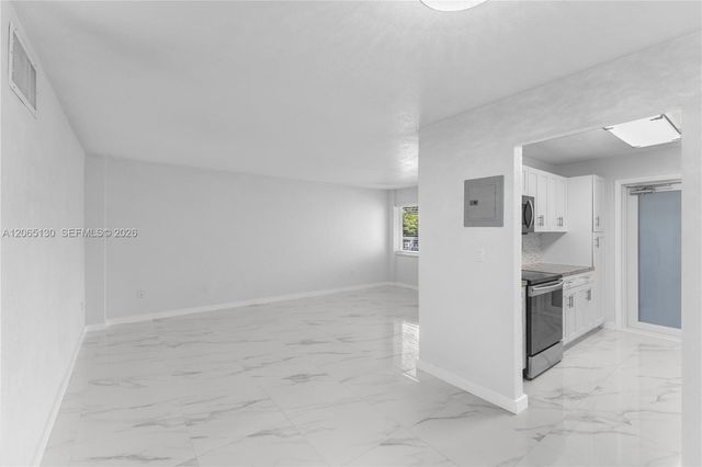 1030 9th Street 204, Miami Beach, FL 33139