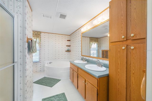 38805 EMERALDA ISLAND ROAD, Leesburg, FL 34788