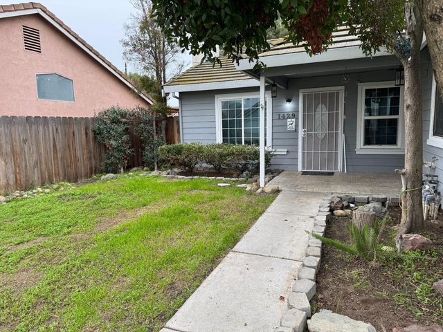 1429 Pintail Circle, Los Banos, CA 93635