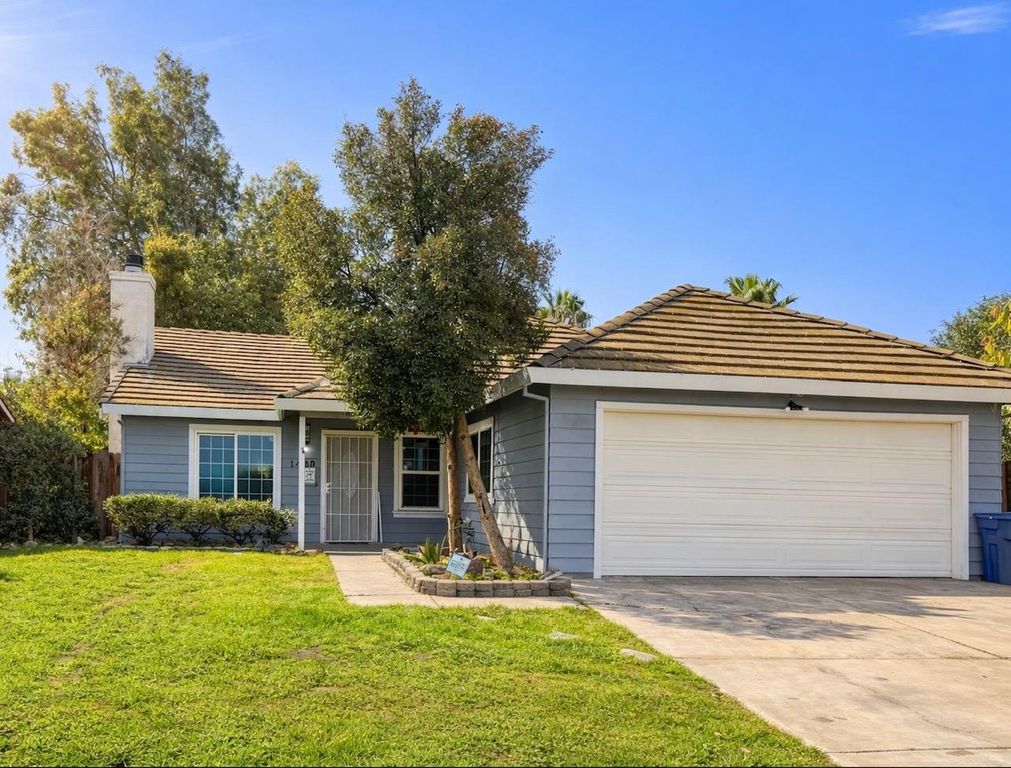 1429 Pintail Circle, Los Banos, CA 93635