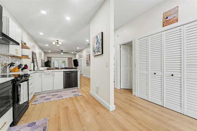 2511 W TEXAS AVENUE B, Tampa, FL 33629