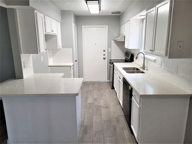 6102 Havendale Drive, Houston, TX 77072