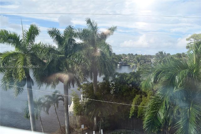 1881 Middle River Dr 402, Fort Lauderdale, FL 33305