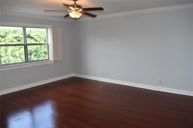 1881 Middle River Dr 402, Fort Lauderdale, FL 33305