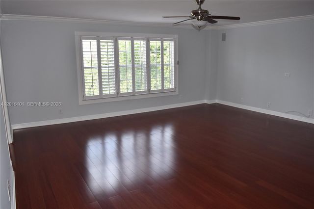 1881 Middle River Dr 402, Fort Lauderdale, FL 33305