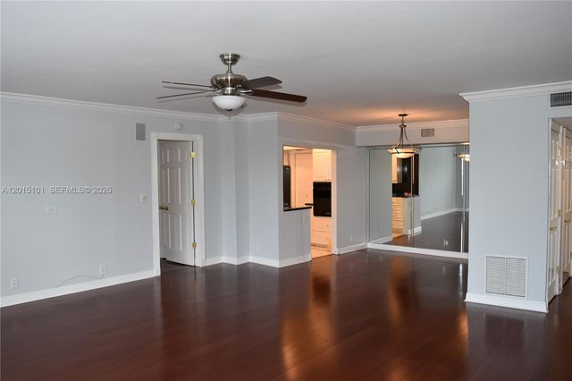 1881 Middle River Dr 402, Fort Lauderdale, FL 33305