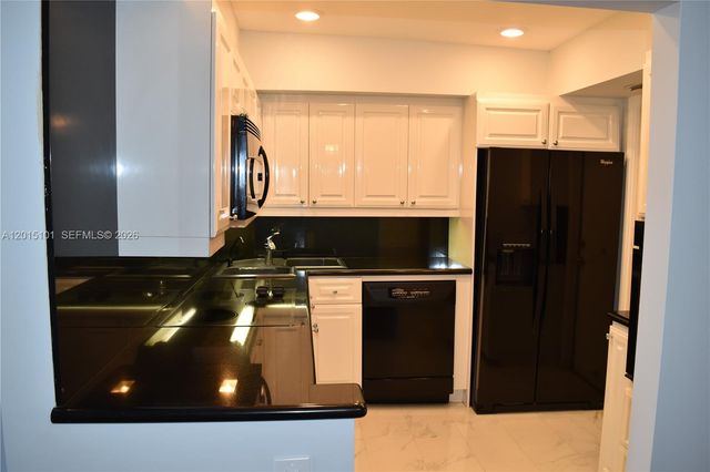 1881 Middle River Dr 402, Fort Lauderdale, FL 33305