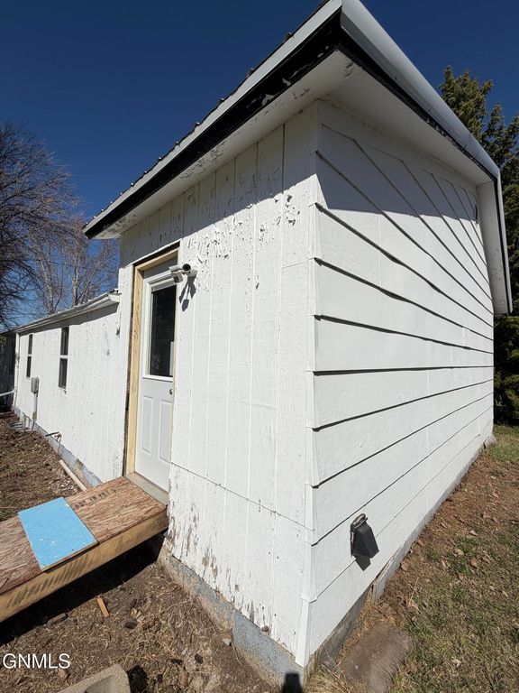 413 Main Street, Crosby, ND 58730 photo 16