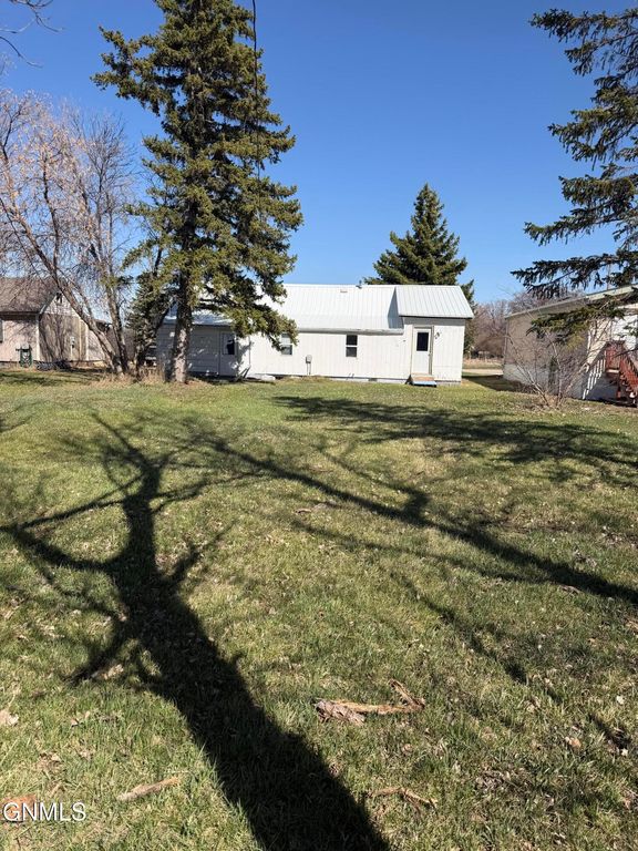 413 Main Street, Crosby, ND 58730 photo 17