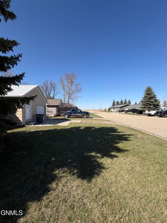 413 Main Street, Crosby, ND 58730 photo 18