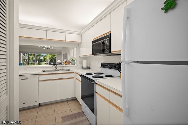 1140 Sarah Jean CIR C206, Naples, FL 34110