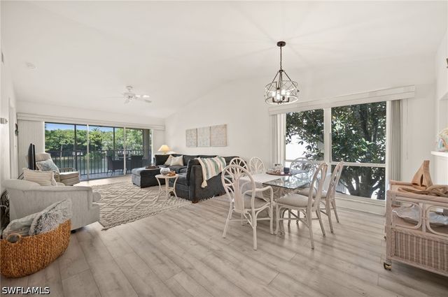 1140 Sarah Jean CIR C206, Naples, FL 34110