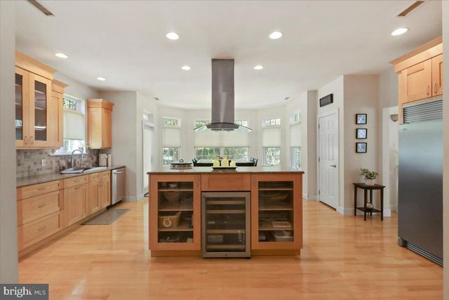 27 MARTER AVE, Mount Laurel, NJ 08054