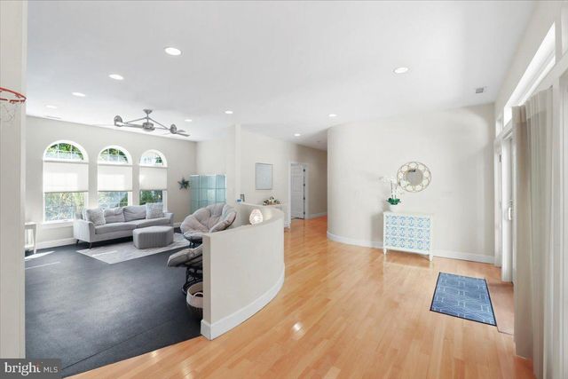 27 MARTER AVE, Mount Laurel, NJ 08054