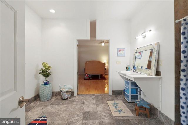 27 MARTER AVE, Mount Laurel, NJ 08054