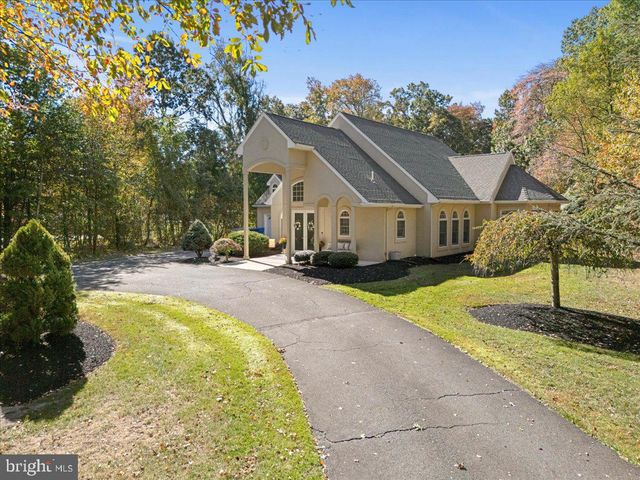 27 MARTER AVE, Mount Laurel, NJ 08054