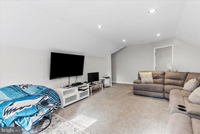 27 MARTER AVE, Mount Laurel, NJ 08054