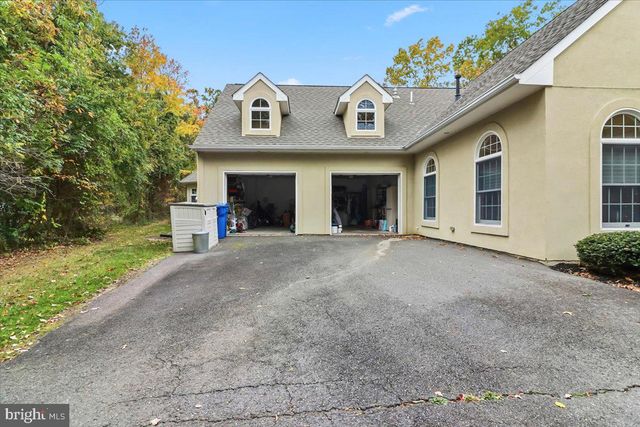27 MARTER AVE, Mount Laurel, NJ 08054