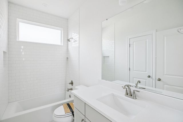 214 San Saba DR, Buda, TX 78610