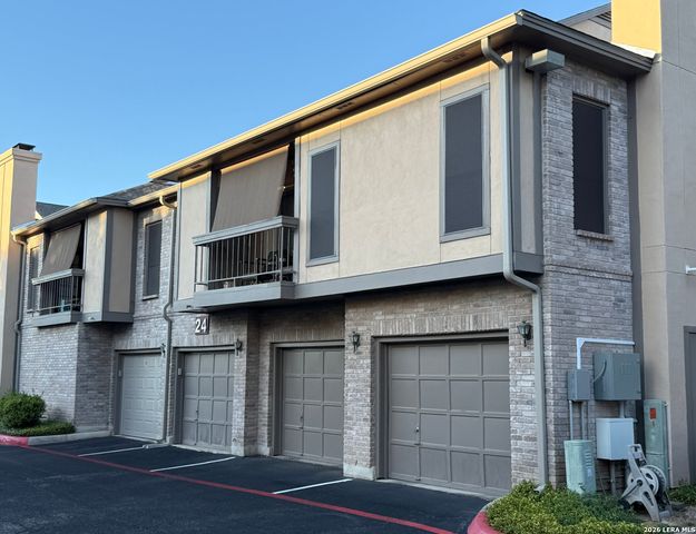 11839 Parliament St Apt 2423, San Antonio, TX 78216