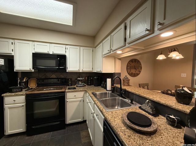 11839 Parliament St Apt 2423, San Antonio, TX 78216